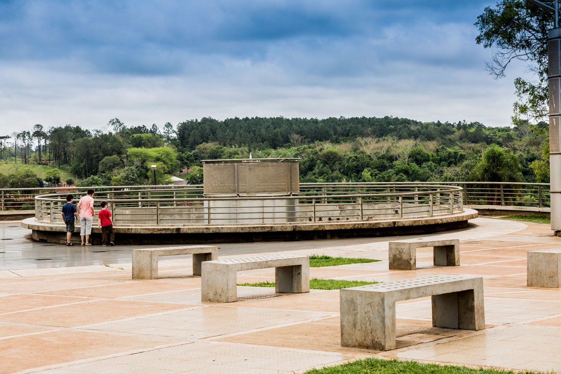 Cementos Avellaneda » Obras » Hito Tres Fronteras Puerto Iguazú » Hito Tres Fronteras Puerto Iguazú